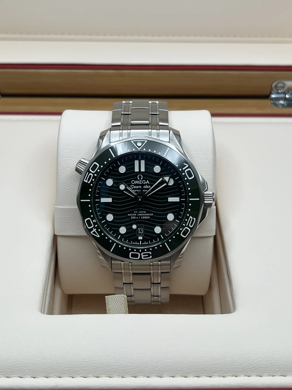 Omega Seamaster Professional 300M Seaweed Green Ref. 210.32.42.20